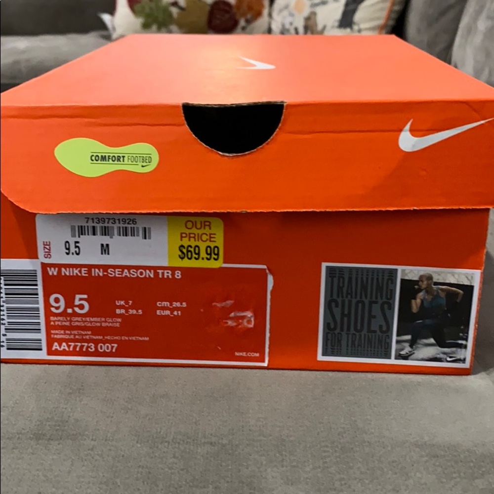 Nike sneakers size 9.5